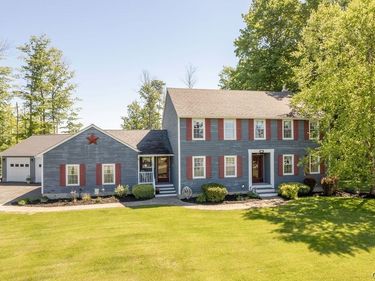 15 Meaney Circle , Oswego, NY 13126