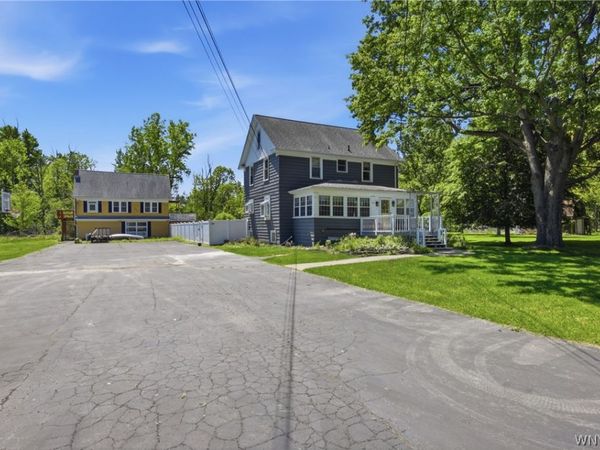 327-329 S Ellicott Creek Road , Buffalo, NY 14228