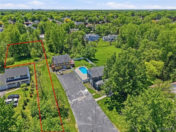 331 S Ellicott Creek Road , Buffalo, NY 14228