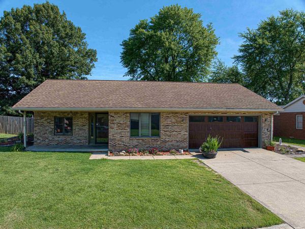 8800 Idaho Drive, Newburgh, IN 47630