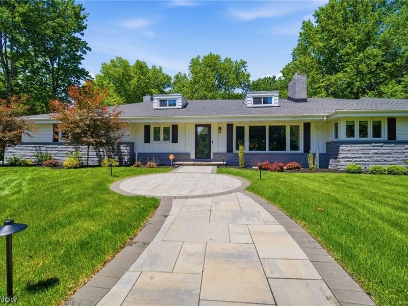 6733 Gates Mills Boulevard, Gates Mills, OH 44040 Photo 2