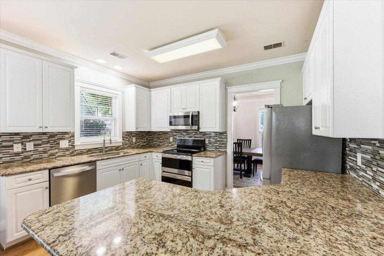 142 Marshside Drive Photo 16