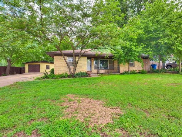 2016 W Noble Avenue, Guthrie, OK 73044