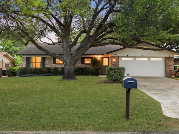 206 E Pheasant RD , Highland Haven, TX 78654