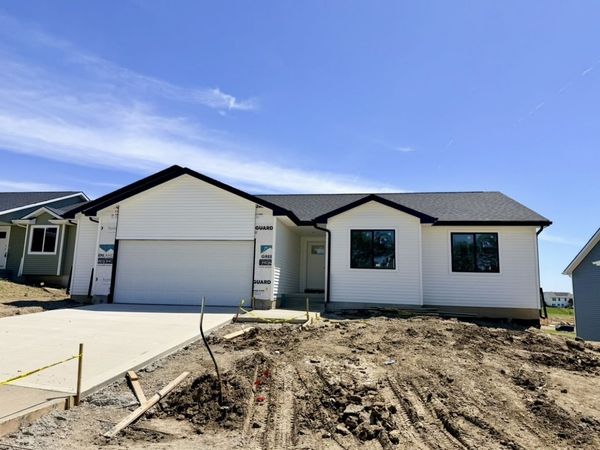 206 S Walnut Drive, Norwalk, IA 50211
