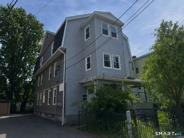 142 Adams , Hartford, CT 06112