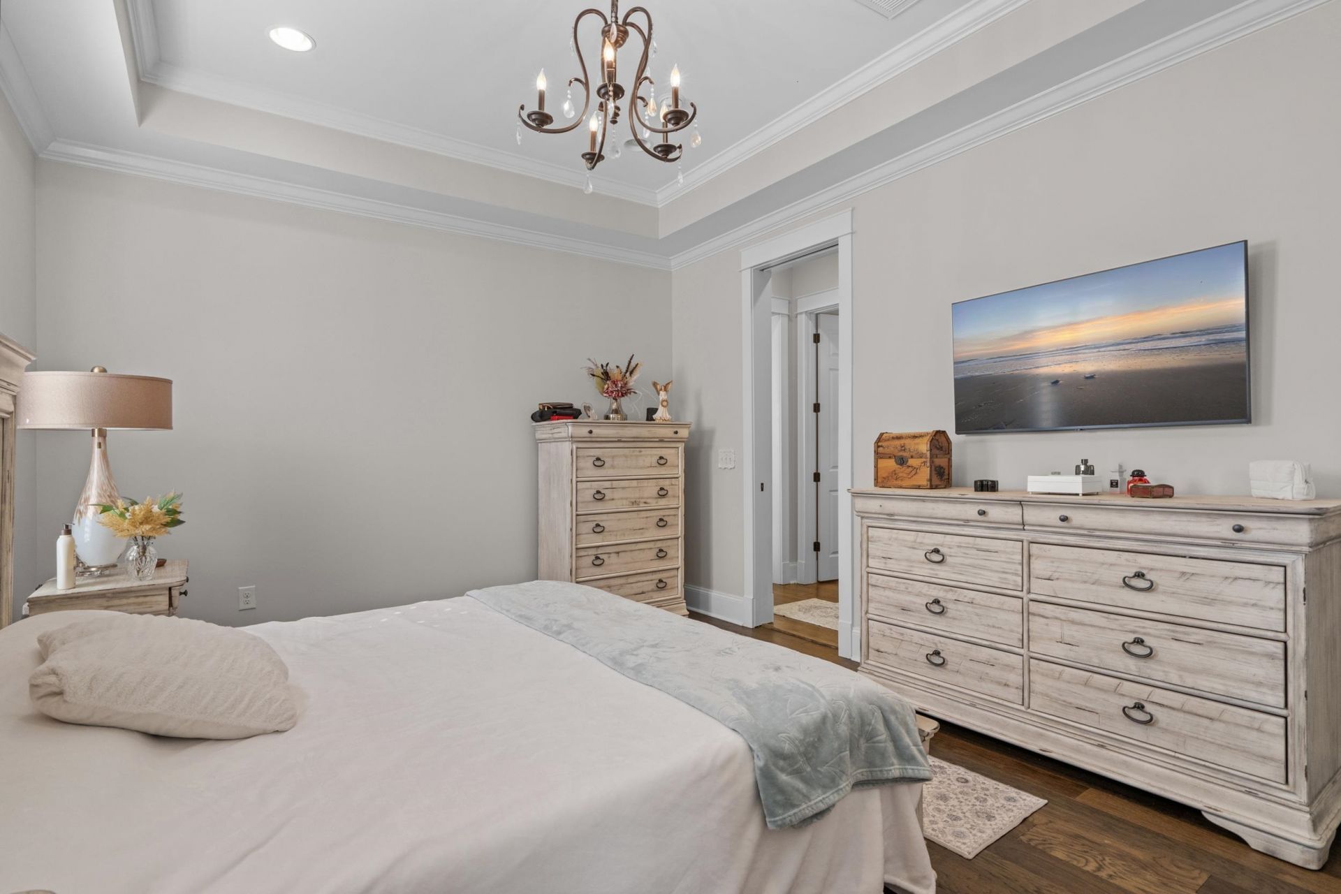 927 Iris St. Photo 31