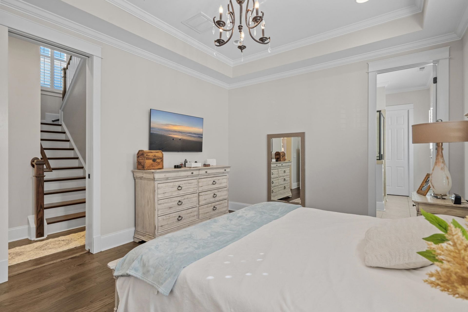927 Iris St. Photo 32