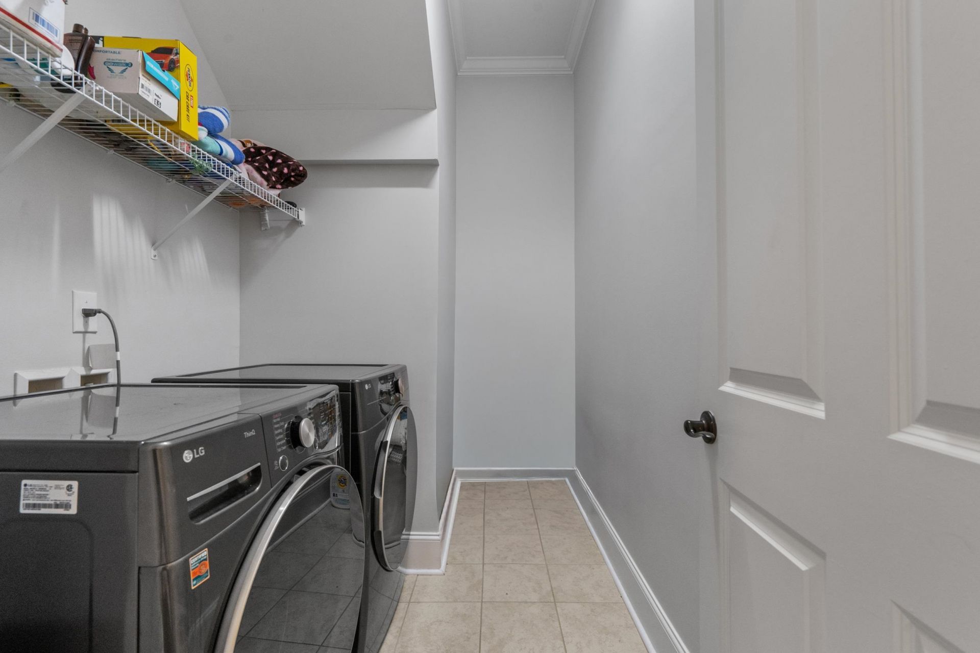 927 Iris St. Photo 38