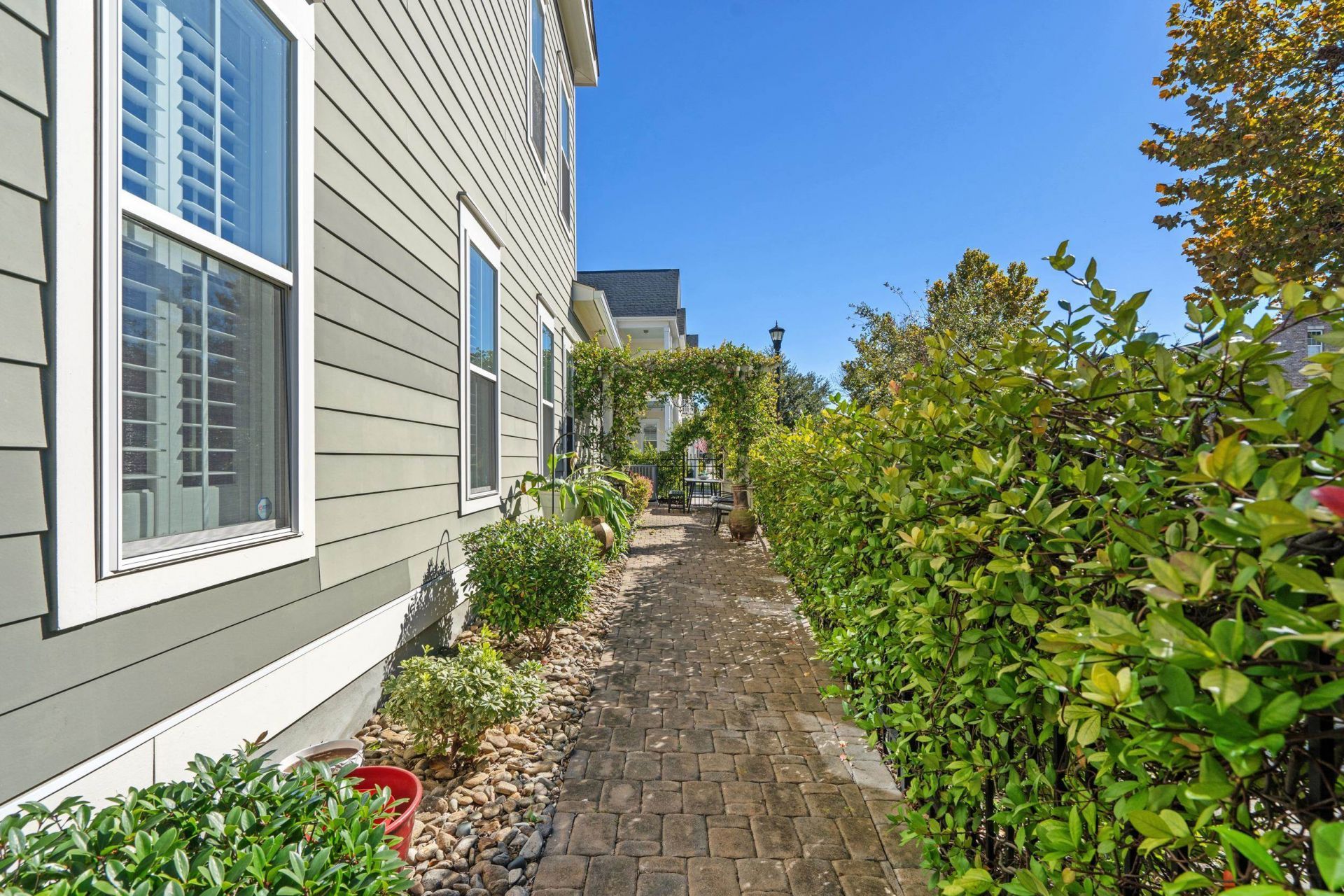 927 Iris St. Photo 41
