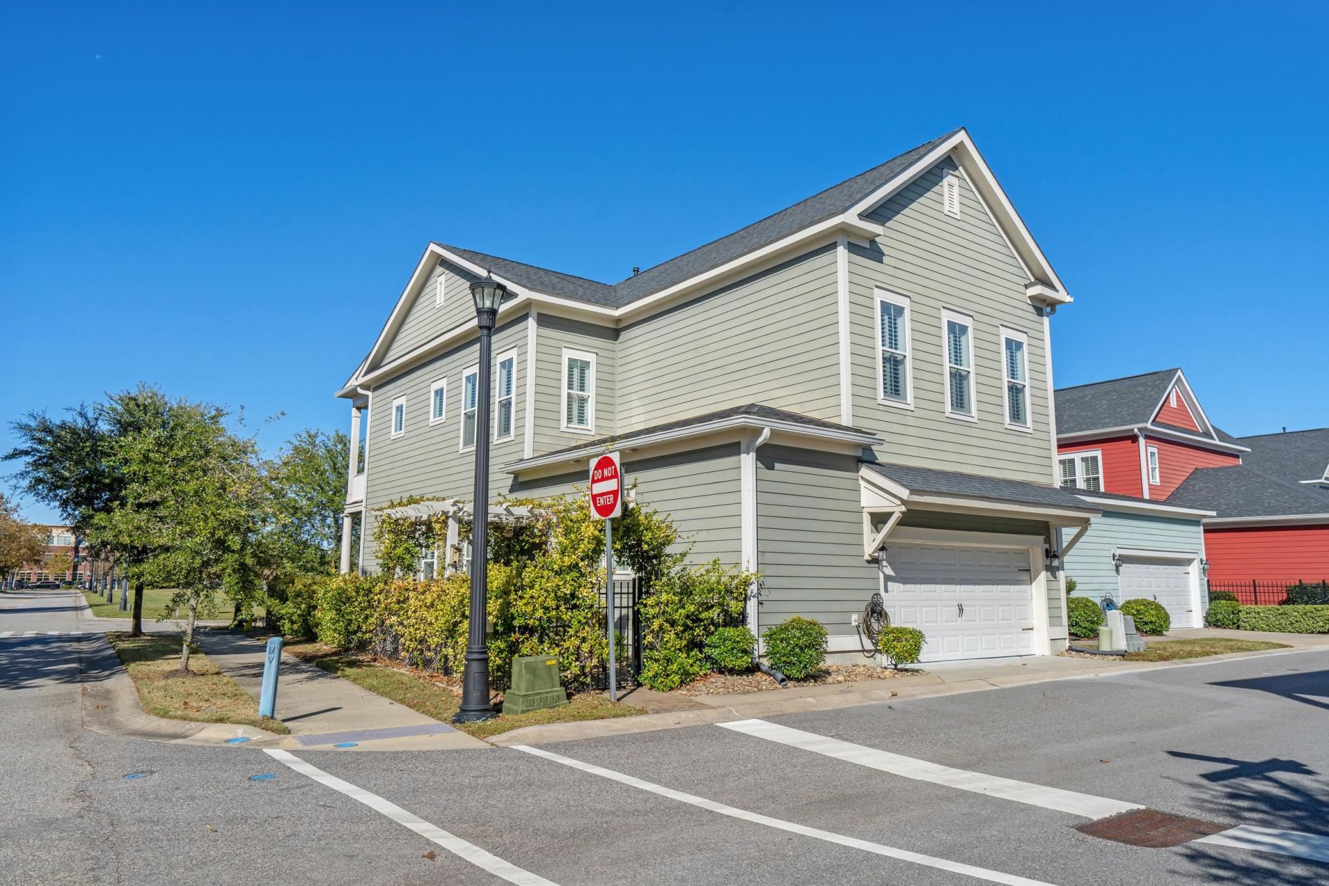 927 Iris St. Photo 45
