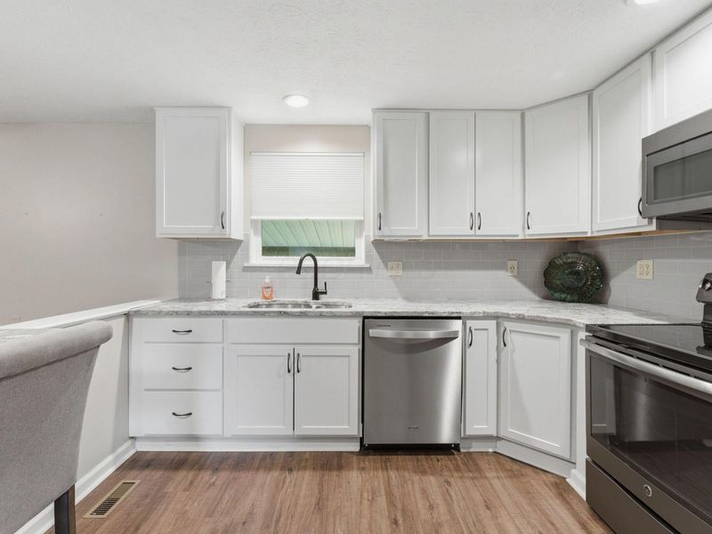 8715 Ripton Drive, Powell, OH 43065 Photo 13