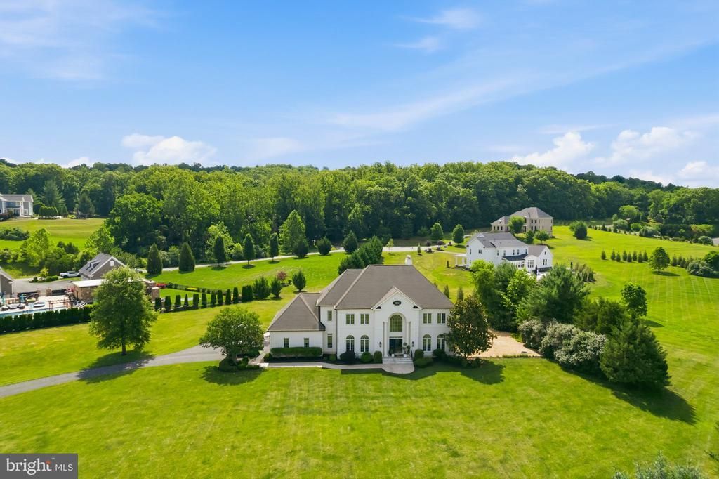 40163 BEACON HILL DRIVE, LEESBURG, VA 20176