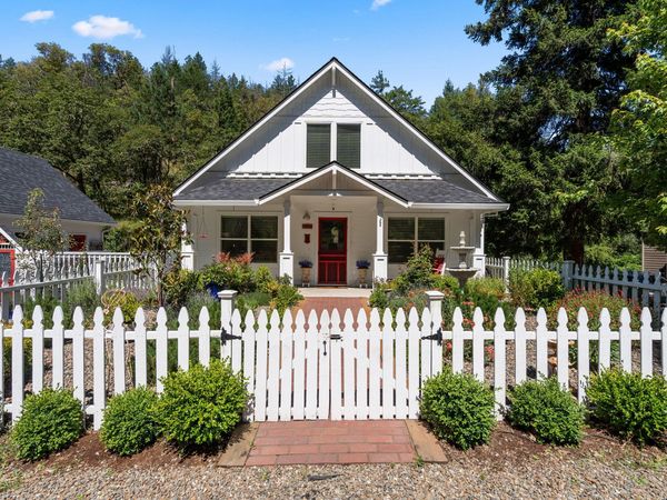 1120 S 3rd Street, Jacksonville, OR 97530