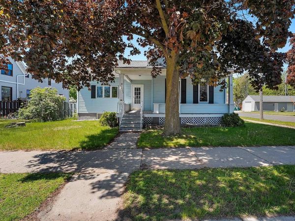 1603 PIERCE AVENUE, Marinette, WI 54143