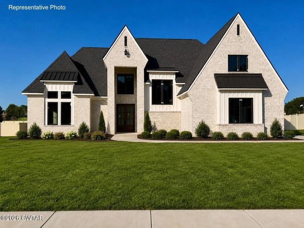 84 Buckingham Cove, Jackson, TN 38305