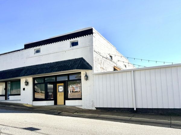 113 S Washington Avenue , Henderson, TN 38340