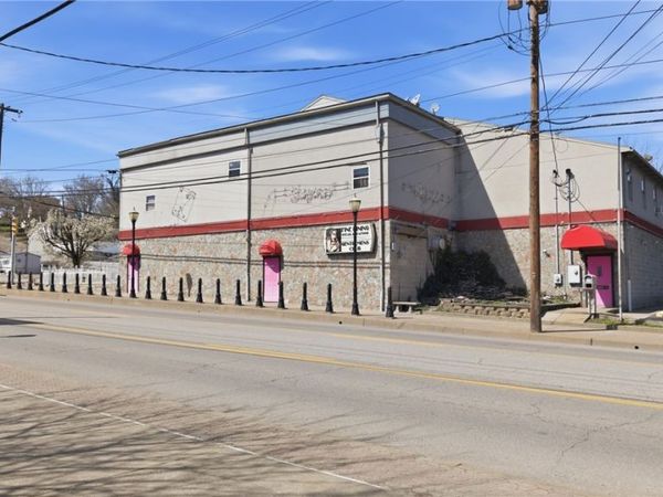 805 7th Street , Parkersburg, WV 26101