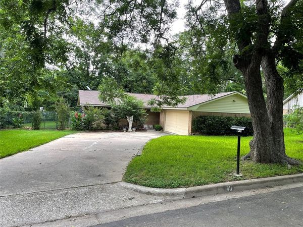 411 Brookwood Drive, Woodway, TX 76712