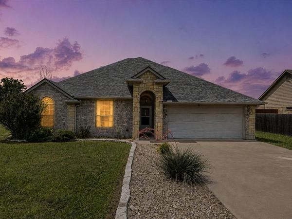 1904 Lazy Court, Granbury, TX 76048