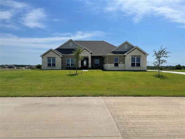 211 Marie Lane, Waxahachie, TX 75167