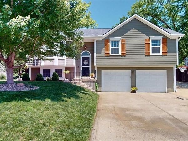 13100 Swartz Road, Bonner Springs, KS 66012