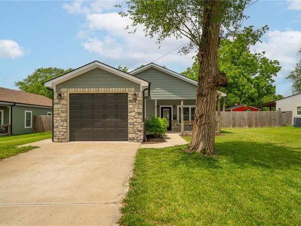 606 Retan Avenue, Osawatomie, KS 66064