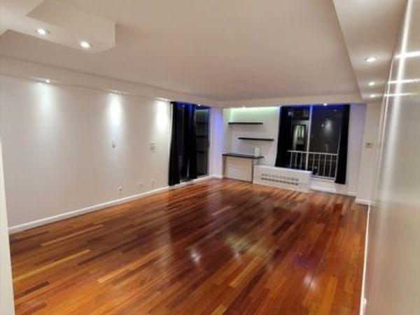 33 Pond Ave, Unit 924, Brookline, MA 02445