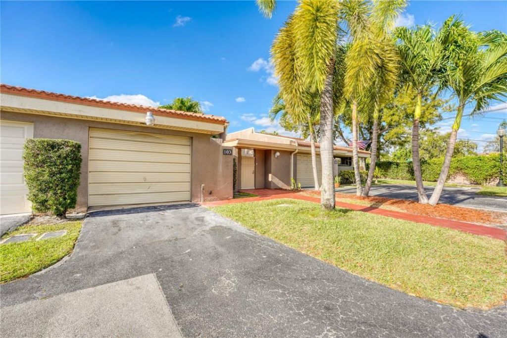 103 St Andrews Road, Hollywood, FL 33021 Photo