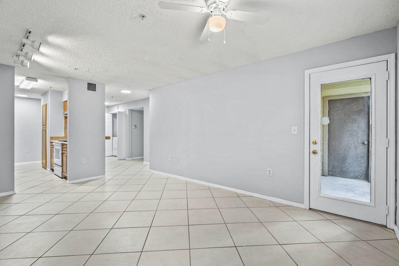 2305 N Congress Avenue, Unit 18, Boynton Beach, FL 33426 Photo