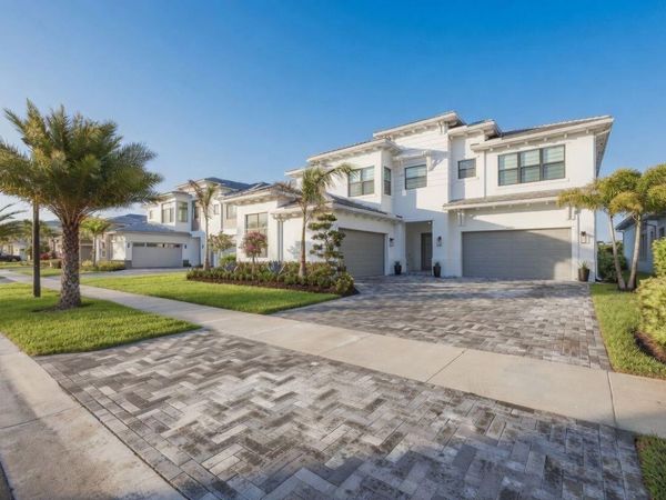 9931 Migration Point, Palm Beach Gardens, FL 33412