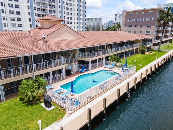 2864 NE 33rd Court, Unit 205, Fort Lauderdale, FL 33306