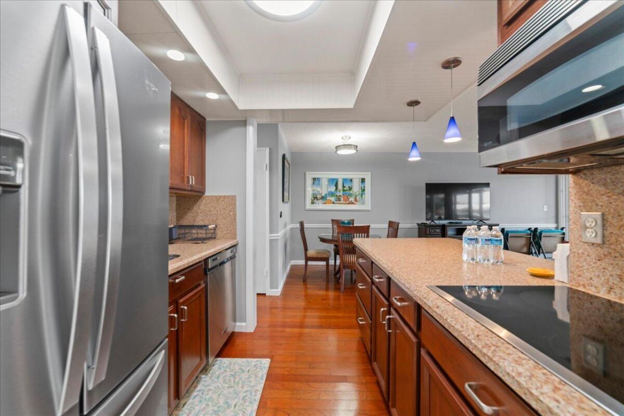 2864 NE 33rd Court, Unit 205, Fort Lauderdale, FL 33306 Photo