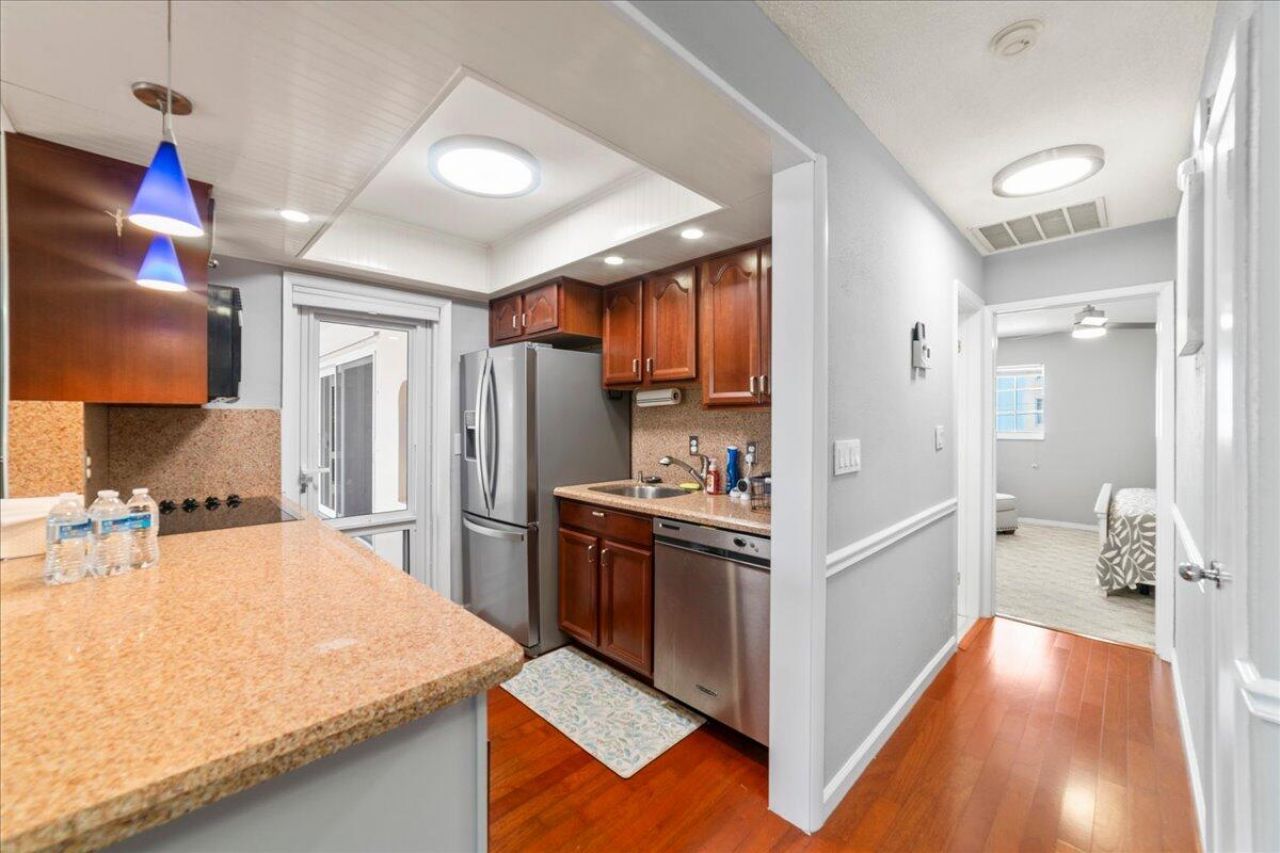 2864 NE 33rd Court, Unit 205, Fort Lauderdale, FL 33306 Photo