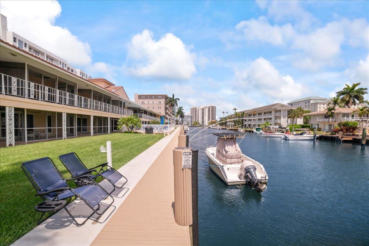 2864 NE 33rd Court, Unit 205, Fort Lauderdale, FL 33306 Photo