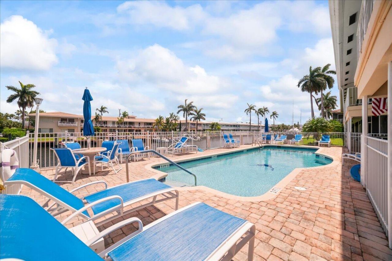 2864 NE 33rd Court, Unit 205, Fort Lauderdale, FL 33306 Photo