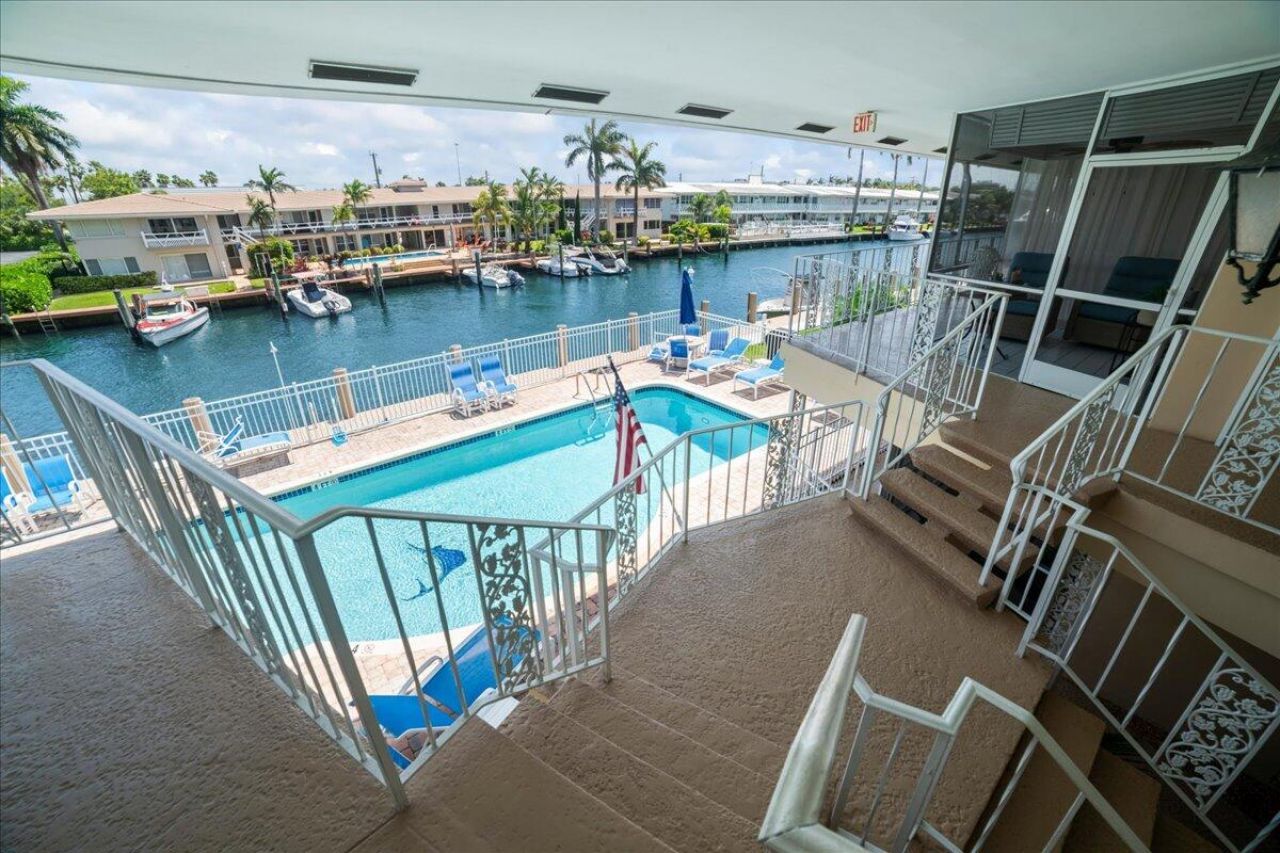 2864 NE 33rd Court, Unit 205, Fort Lauderdale, FL 33306 Photo