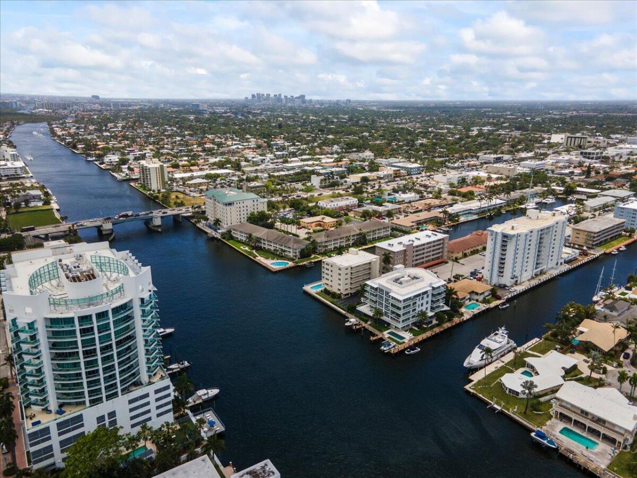 2864 NE 33rd Court, Unit 205, Fort Lauderdale, FL 33306 Photo