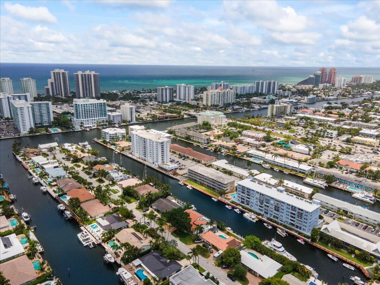2864 NE 33rd Court, Unit 205, Fort Lauderdale, FL 33306 Photo