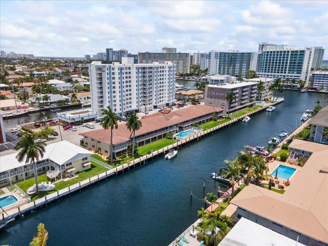 2864 NE 33rd Court, Unit 205, Fort Lauderdale, FL 33306 Photo