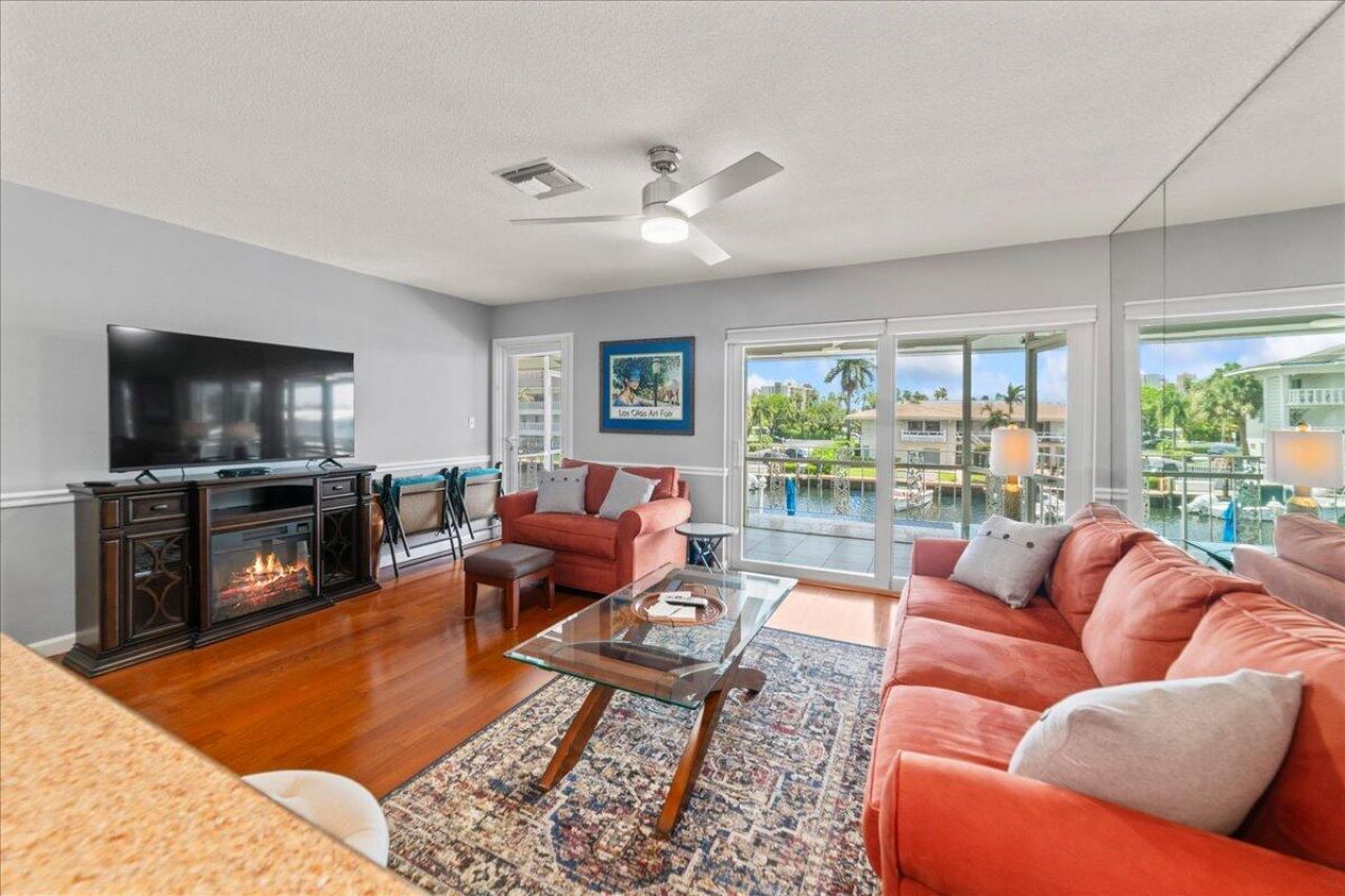 2864 NE 33rd Court, Unit 205, Fort Lauderdale, FL 33306 Photo