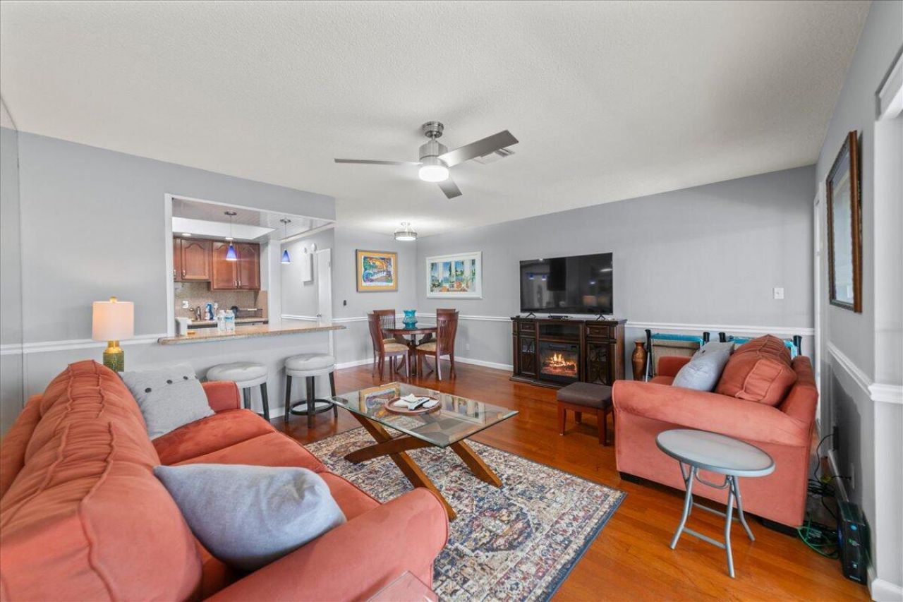 2864 NE 33rd Court, Unit 205, Fort Lauderdale, FL 33306 Photo
