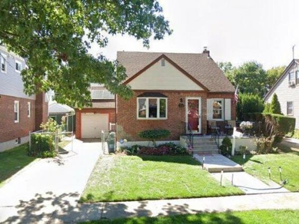 8438 246th Street , Bellerose, NY 11426