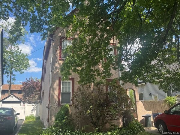 5 York Place , Merrick, NY 11566