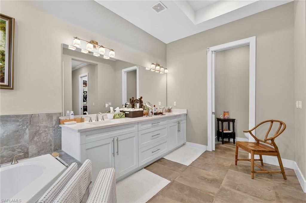 163 19th St Nw, Naples, FL 34120 Photo