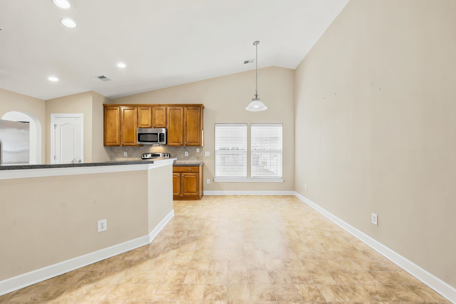 669 Twinflower St.  Photo 12