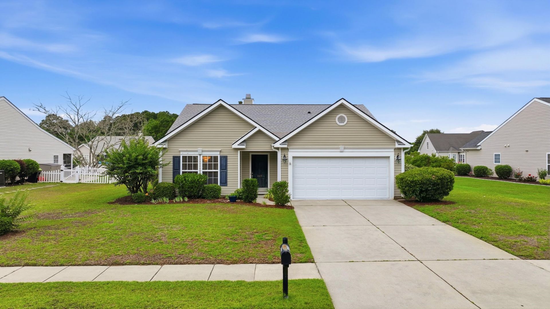 669 Twinflower St.  Photo 45