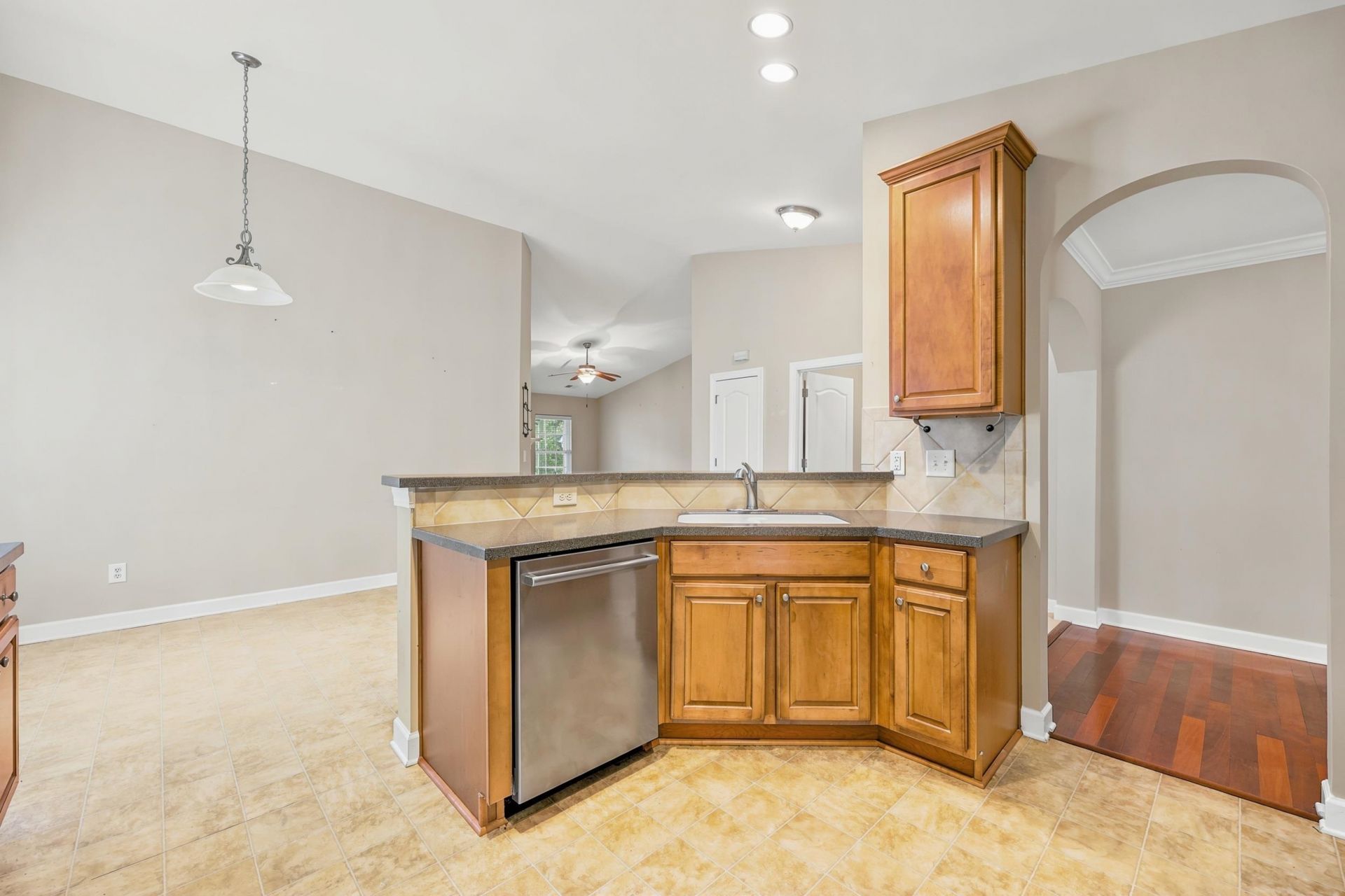 669 Twinflower St.  Photo 8