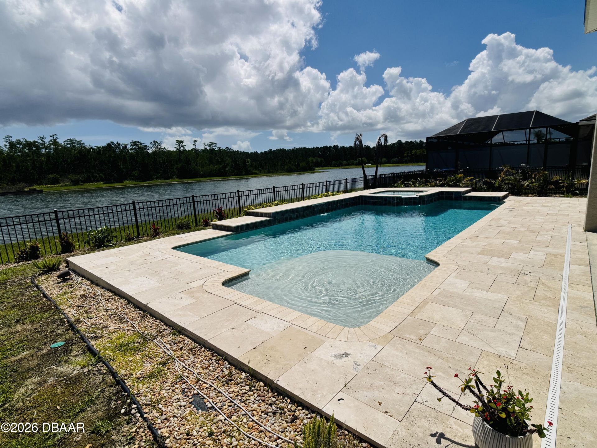 672 Mosaic Boulevard, Daytona Beach, FL 32124 Photo