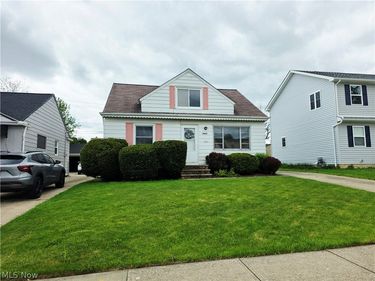 15804 Northwood Avenue, Maple Heights, OH 44137